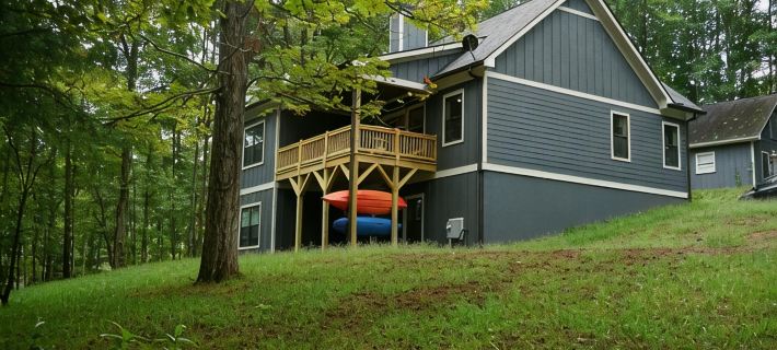 Modern Cottage on Lake Chatuge • N Georgia Lakefront w/Private Dock • Sleeps 8 Hotels in Towns County