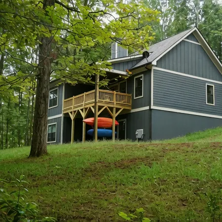 Modern Cottage on Lake Chatuge • N Georgia Lakefront w/Private Dock • Sleeps 8