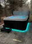 Cozy Home with Hot Tub, River View & Fire Pit! - Feriehus