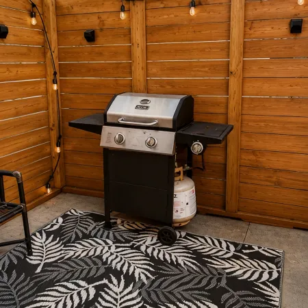 Private Suite Near Fairplex & Downtown Pomona + Historical Neighborhood,