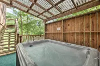 Cozy Cabin on Tenn River - 10 Mi to Chattanooga! - Pet friendly