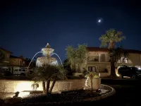 Newly Remodeled Resort-Style 3 Bed 2 Bath Phoenix Condo Hotels in North Mountain