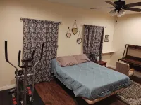 GOTL Quiet Family Cottage: ctrl HVAC, kitchen, spa shower, jetted bath,14 guests - Hot Tub