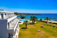 Corallia Beach Hotel Apartments - Dağ Manzaralı