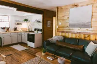 "Rocky Top" - Cozy RRG Cabin - 4-Star