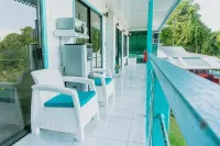 Ocean's Breeze Apartment and Rooms - Apartments