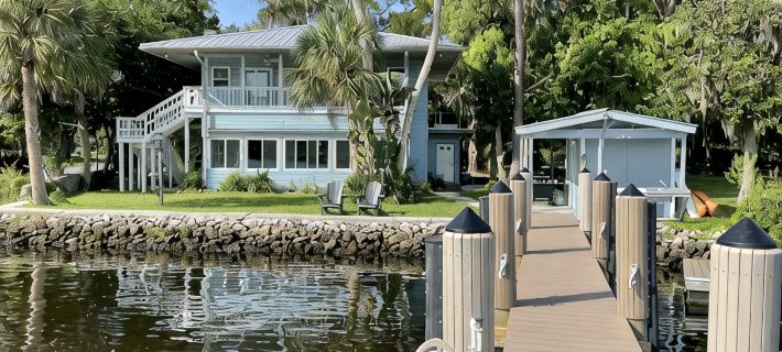 Homosassa River Camp - Waterfront Retreat on the Main River Hotels in Homosassa