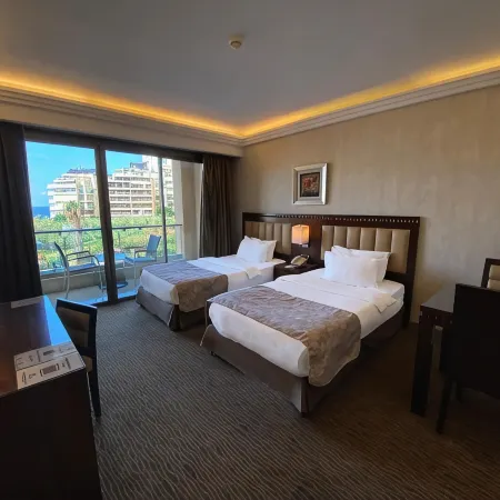 Lancaster Suites Raouche