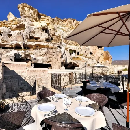 Has Cave Konak