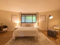 Whimsical Mountain Roundhouse Among the Trees - Chalets