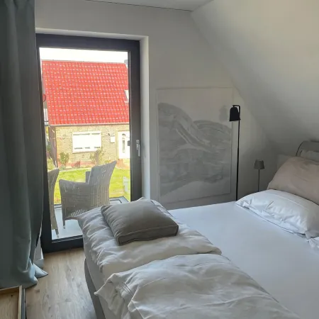 Top-Notch Modern Vacation Apartment Behind the Dikes
