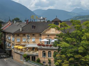 Hotel Elephant