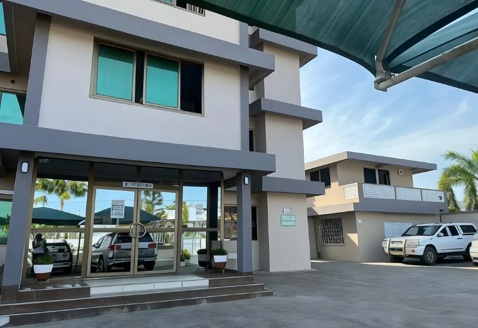 Okatakyie Hotel - Housity