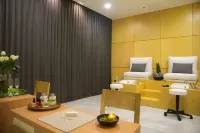 La Maison Favart Hotels in Paris