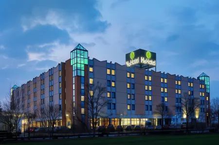 H+ Leipzig-Halle Отели в г. Цёрбиг