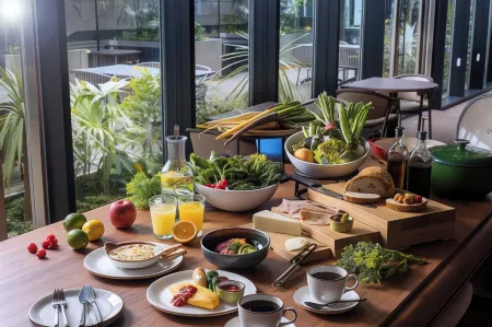 HOTEL GROOVE SHINJUKU, A PARKROYAL Hotel Отели рядом с достопримечательностью «Meiji University Izumi Campus»