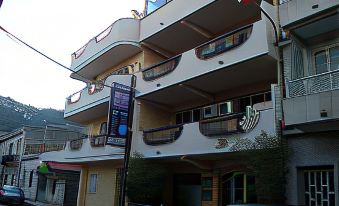 La Grotta - Housity