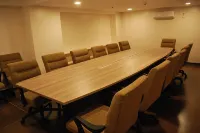 Royal Suites Condotel Hotel di Kalibo