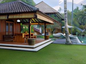 Villa 2800 m² dengan 3 kamar tidur dan 3 kamar mandi pribadi di Ubud