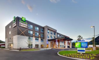 Holiday Inn Express & Suites Terrace