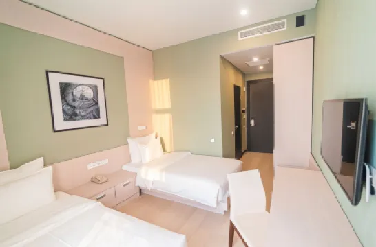 城市住宅飯店 Alma Ata 2附近的飯店