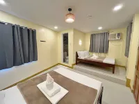 Cozy Coron Inn Hotels in 