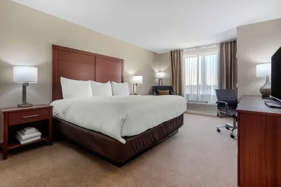 Comfort Inn & Suites Hotels near Lennox and Addington Dark Sky Viewing Area