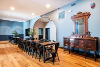 The Woodford Hotel Hotels in Versailles