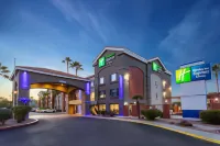 Holiday Inn Express & Suites Tucson North - Marana Hotel berhampiran Pima Prickly Park