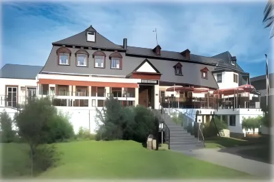 Hotel Deutschherrenhof Hotels in Kinheim