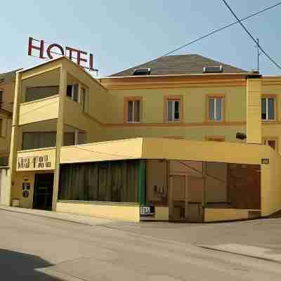 The Originals Access Hôtel Arum Remiremont Hotel Exterior
