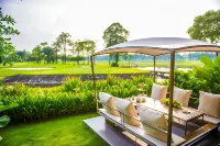 Summit Windmill Golf Suite Hotel at Suvarnabhumi