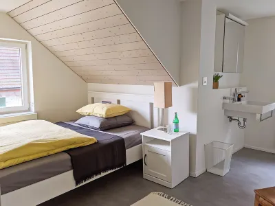 Budget Rooms Pilatus - Alpnachstad Các khách sạn ở Stans