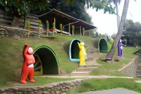 Kampung Turis度假村與水上公園 Tanjungsari住宿飯店