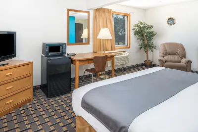 Super 8 by Wyndham Lincoln West Hotels in Lincoln