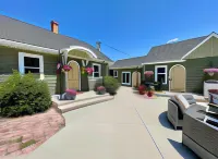 EO Bungalows – Adults Only Hotels near 1881 Courthouse Museum