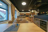 Chors Like a Hotel - Hostel