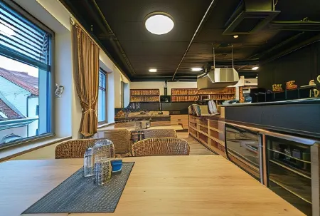 Chors Like a Hotel - Hostel