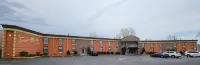 Town House Inn and Suites Hotels in Clifton