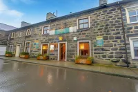 The Golden Fleece Inn Hotels in Penrhyndeudraeth
