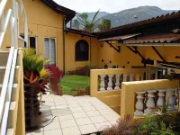 La Casa Amarilla Hotels in 