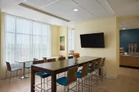 Days Inn & Suites by Wyndham Belmont
