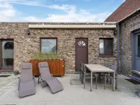 Tasteful Holiday Home in Loppem with Hot Tub Hotels near Castle Loppem