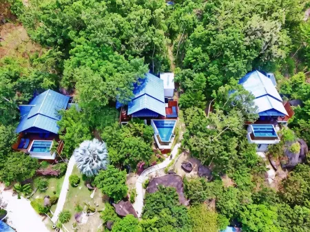 The Place Luxury Boutique Villas Отели рядом с достопримечательностью «Koh Tao Scuba Club»