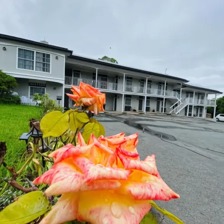 Colonial Lodge Motor Inn
