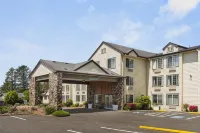 The Ashley Inn & Suites