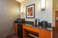 Holiday Inn Express & Suites AUBURN by IHG Hotels in Sutton