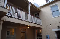 4 Bedroom, 3  Bath  Big Downtown Frederick home, w/ Private Patio &  fire table