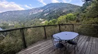 Cabanes et Lodges du Belvedere Hotels in Brenod