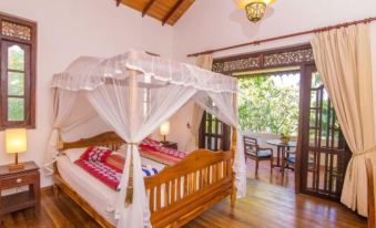 Lanka Beach Bungalows